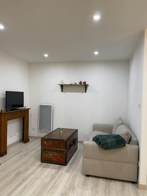 Le Moulin De Gueuzon Apartment โรชฟอต์อองแตร์ ภายนอก รูปภาพ